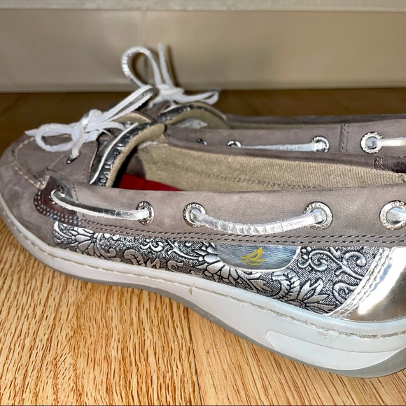 Sperry Shoes - Picture 4 of 10
